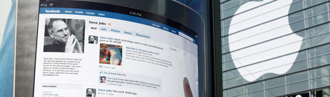 Une pub iPad détournée par Freedom From Porn : la page Facebook de Steve Jobs remplie de porn