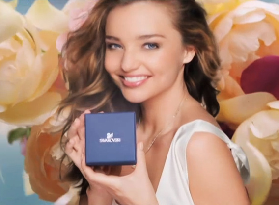 Musique de la pub Swarovski – Fête des Mères avec Miranda Kerr
