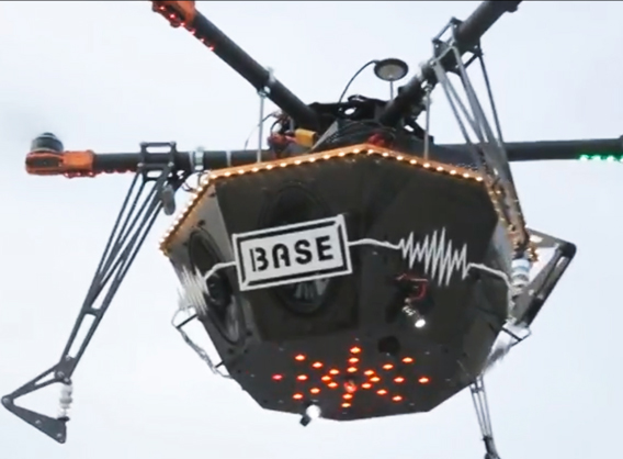 Un drone connecté à Spotify