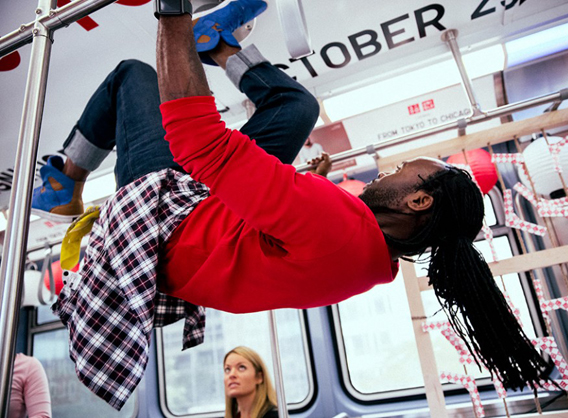 Uniqlo fait la fête dans le métro
