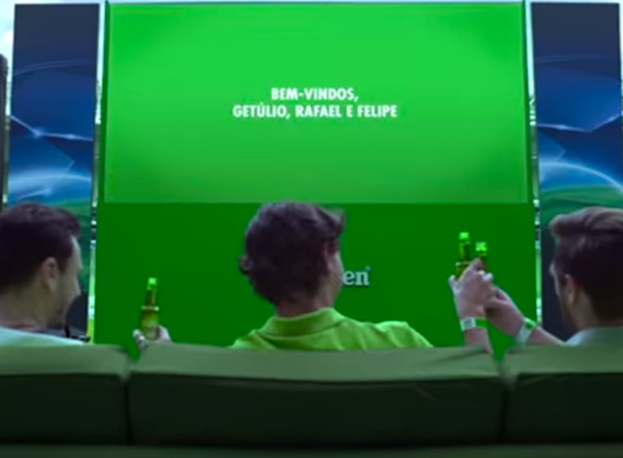 Le cliché d’Heineken sur les femmes et le football
