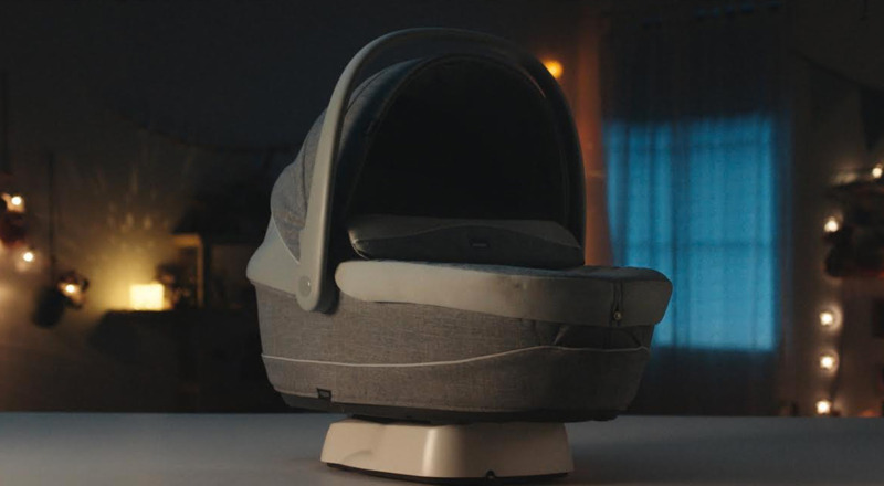 Renault invente un berceau qui simule les mouvements de voiture