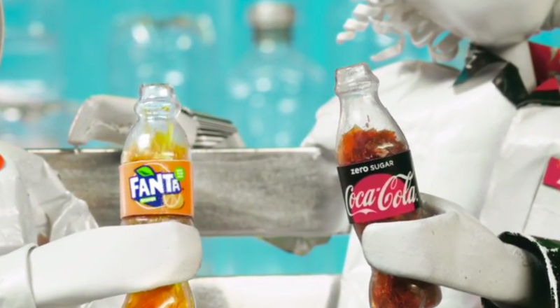 Coca-Cola dévoile sa première campagne pour le recyclage de ses bouteilles