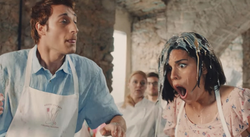 Musique de la pub Hotels.com « Le Cours de Cuisine » 2017