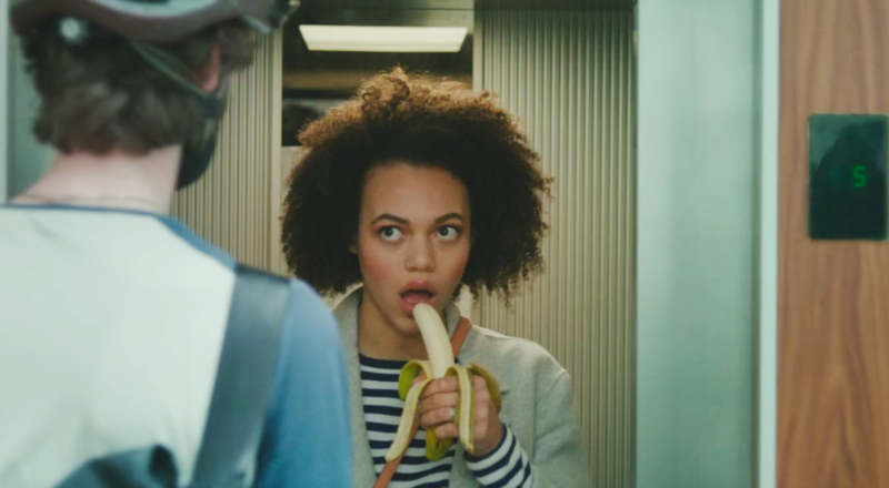 Ce moment gênant où vous mangez une banane en public
