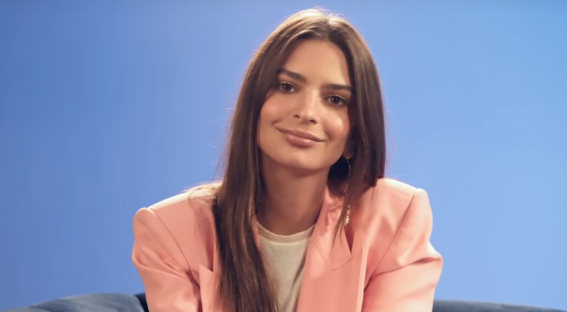 Tinder laisse carte blanche à Emily Ratajkowski pour coacher un utilisateur