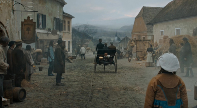 Mercedes rend une nouvelle fois hommage à Bertha Benz dans un splendide court-métrage