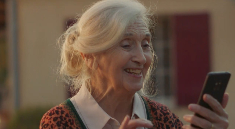 Quelle est la musique de la pub Bouygues Telecom 2019 – grand-mère ?