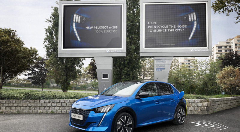 Peugeot transforme le bruit de la ville en électricité pour sa e-208