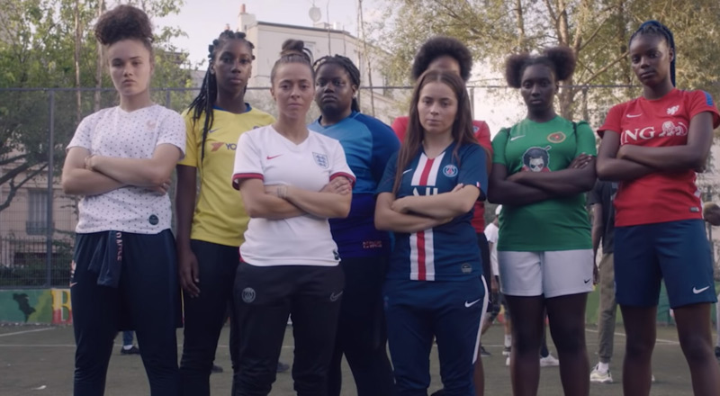« Footeuses » le documentaire sur le football féminin produit par YARD pour Nike