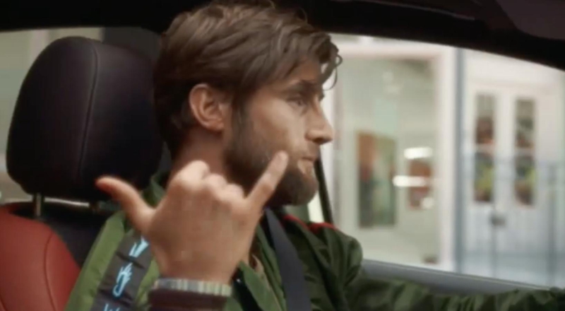 Musique de la pub Mercedes-Benz 2020 : GLA SUV