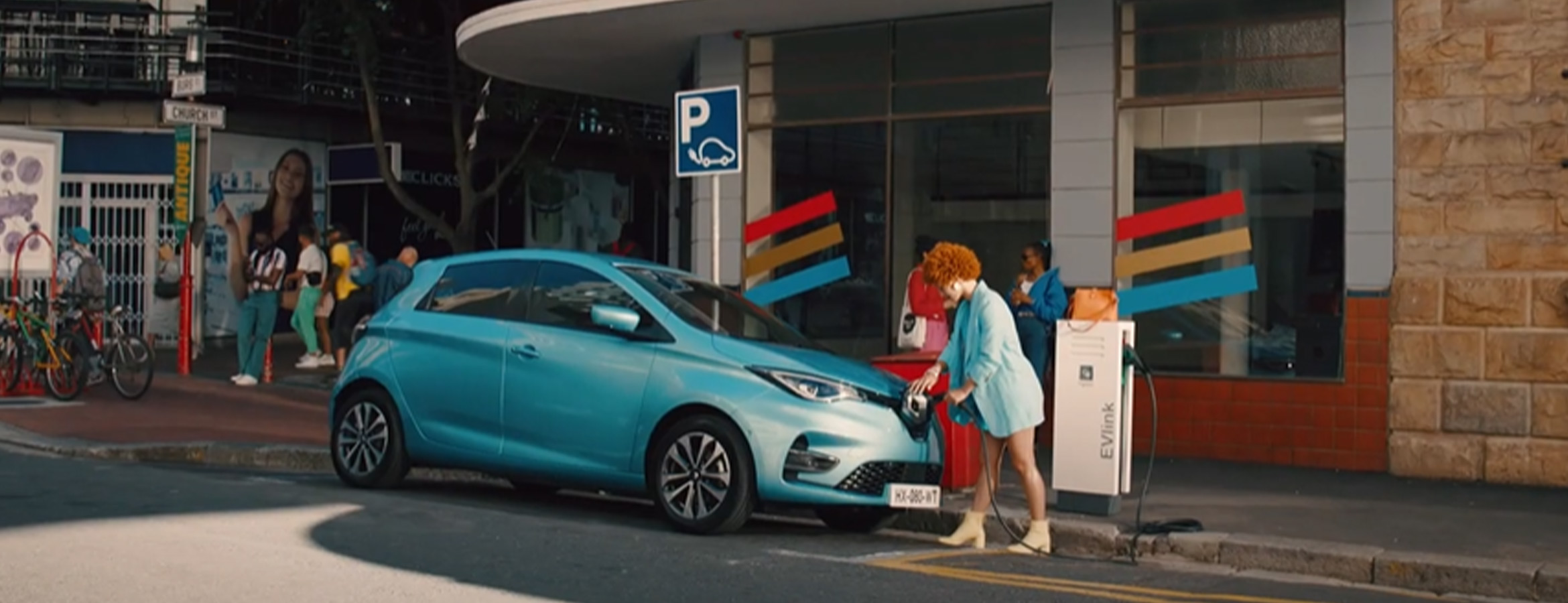 Royal family according to Recommended Musique pub Renault Zoe E-Tech 2021