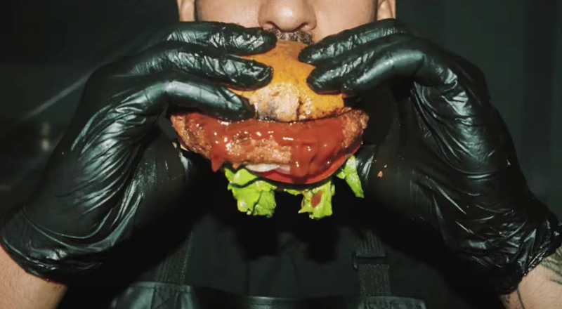 Un burger vegan au goût de viande humaine
