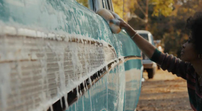 Chevrolet dévoile son film de Noël vintage pour nous faire pleurer (et ça marche)
