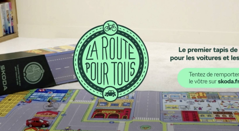 Škoda crée le premier tapis de jeu avec piste cyclable