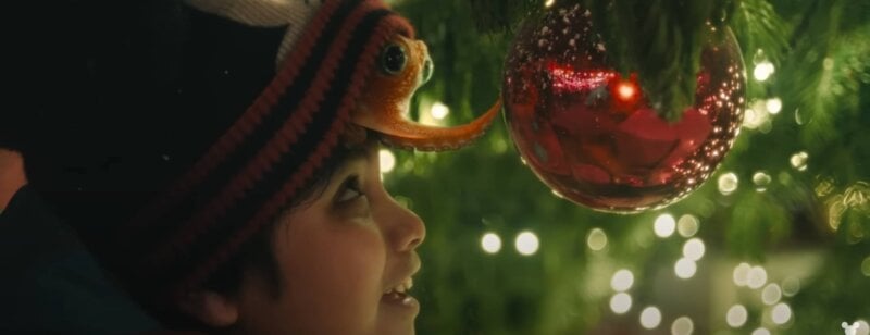 Disney, un poulpe et un garçon : une nouvelle magie de Noël