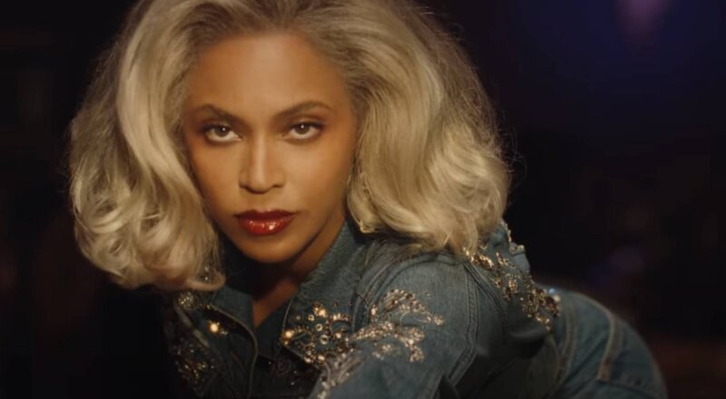 Levi’s passe Beyoncé sur le billard