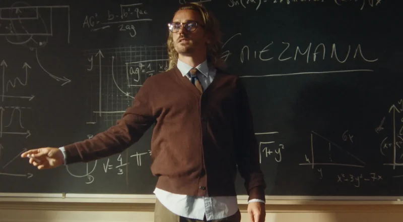 Antoine Griezmann devient prof de football dans la campagne mondiale de Decathlon