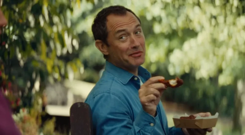 Uber Eats et Jude Law : la comédie romantique revue à la sauce delivery