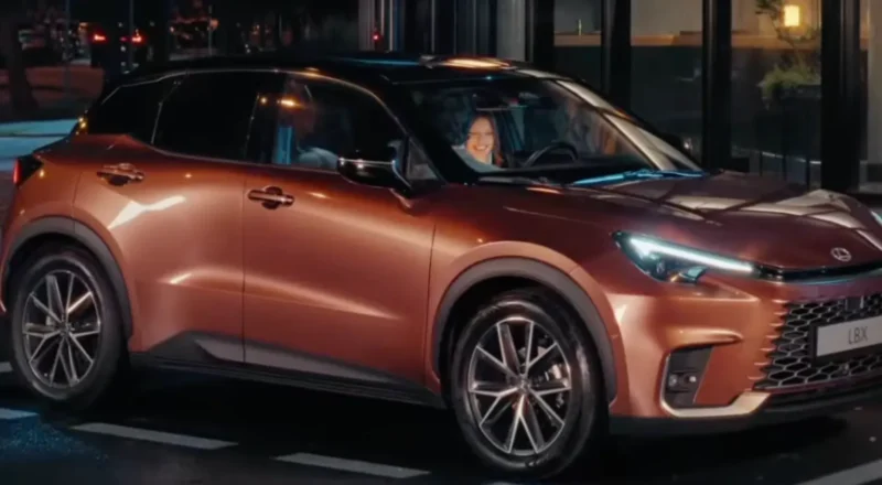 Musique de la pub Lexus LBX 2025