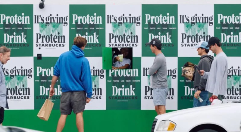 Starbucks transforme un mur de Los Angeles en café éphémère pour lancer sa nouvelle gamme protéinée