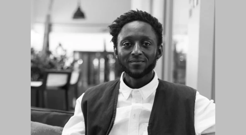 « Marron, la couleur de l’IA » : le Creaverse d&rsquo;Ibrahim Seck, Monks Paris