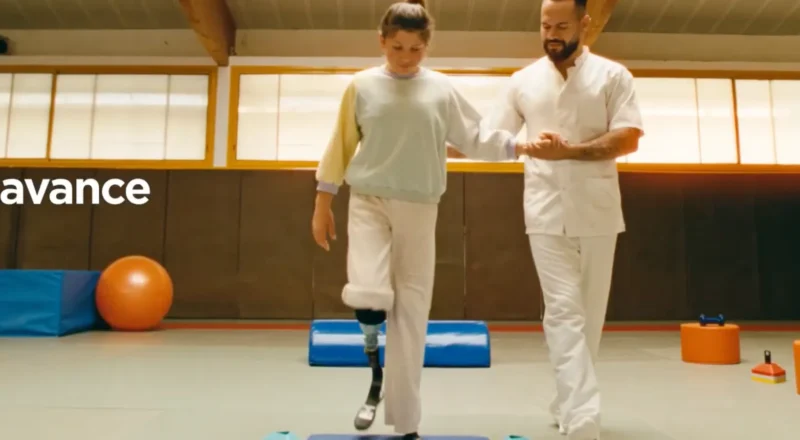 Musique de la pub J&rsquo;avance avec MMA 2025