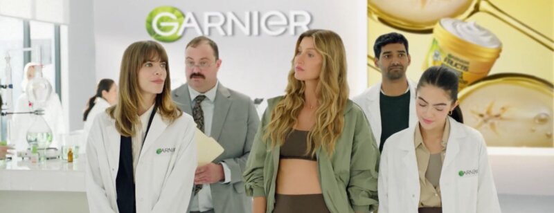 Garnier signe son premier film de marque mondial avec Gisèle Bündchen Agrégateur : Les publicités - publicisconseil garnier gisele Bundchen thesignature top