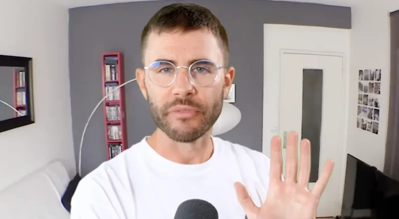 Cyprien retrace l’histoire de YouTube dans une série documentaire avec France Télévisions