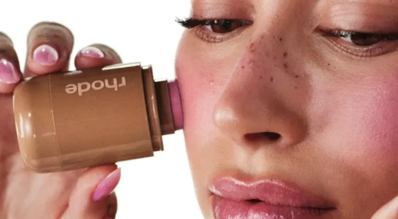 Rhode arrive chez Sephora en France : Hailey Bieber fait passer sa marque à l’échelle supérieure